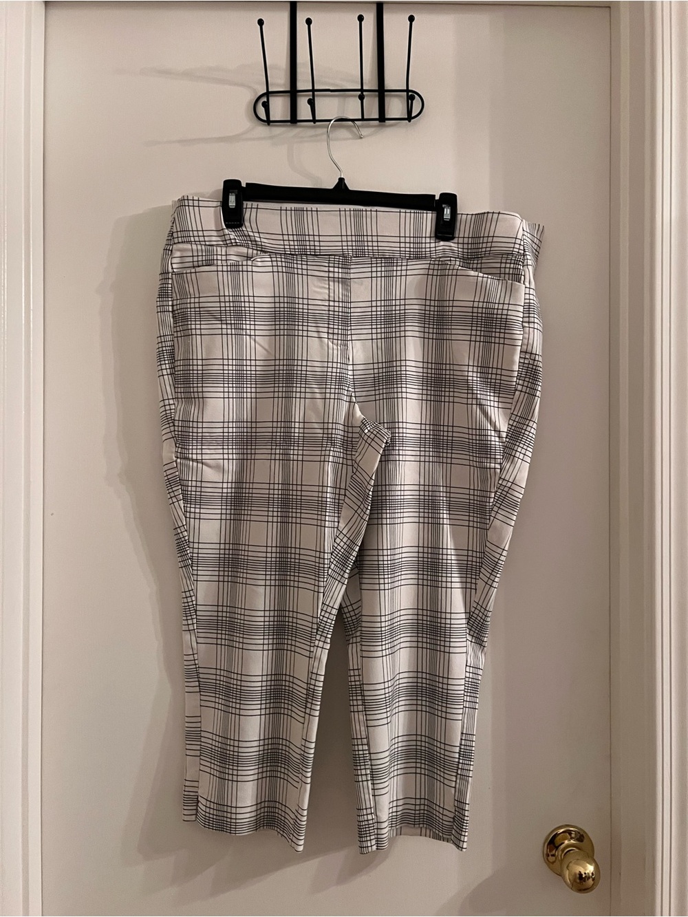 Apt. 9 White & Black Plaid Pull-On Pants – Size XXL